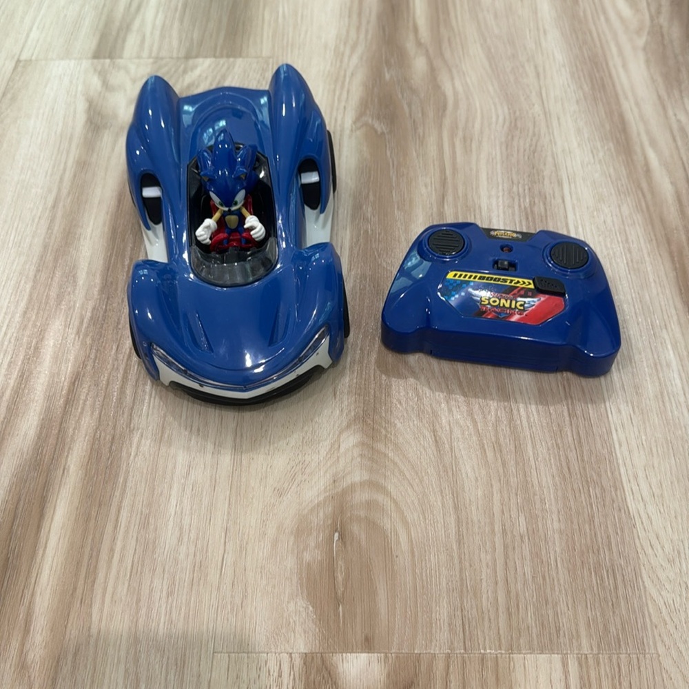 Sonic race car. Batteries not included